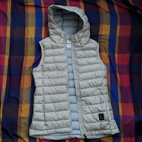 Lolë Packable Vest - Picture 1 of 7